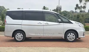 Nissan Serena 2017 Silver