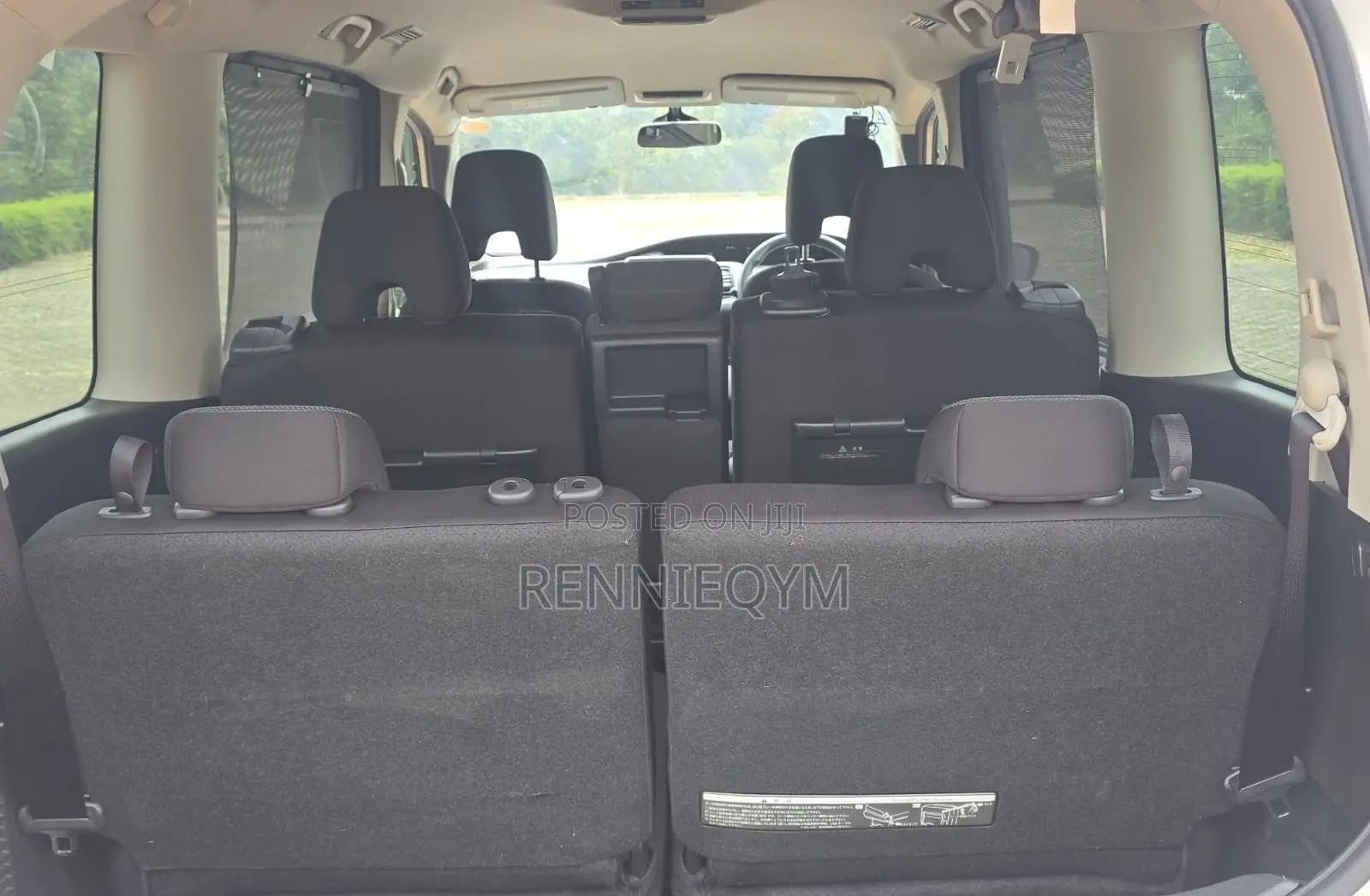 Nissan Serena 2017 Silver