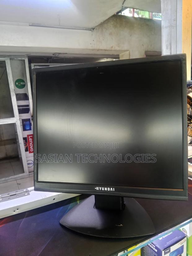 Hyundai 19 Inches Monitor Refu - main view