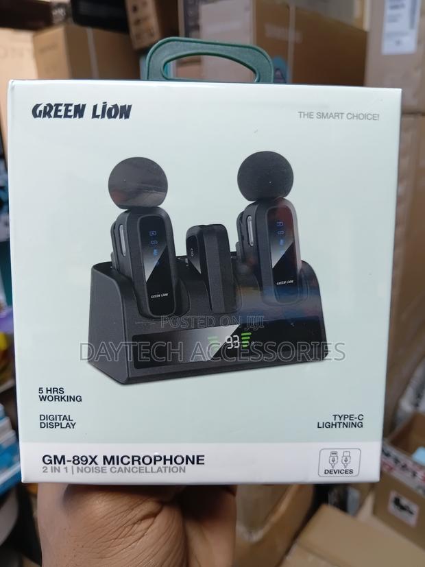 Green Lion GM-89X 2-in-1 Noise Cancellation Wireless Microphone.