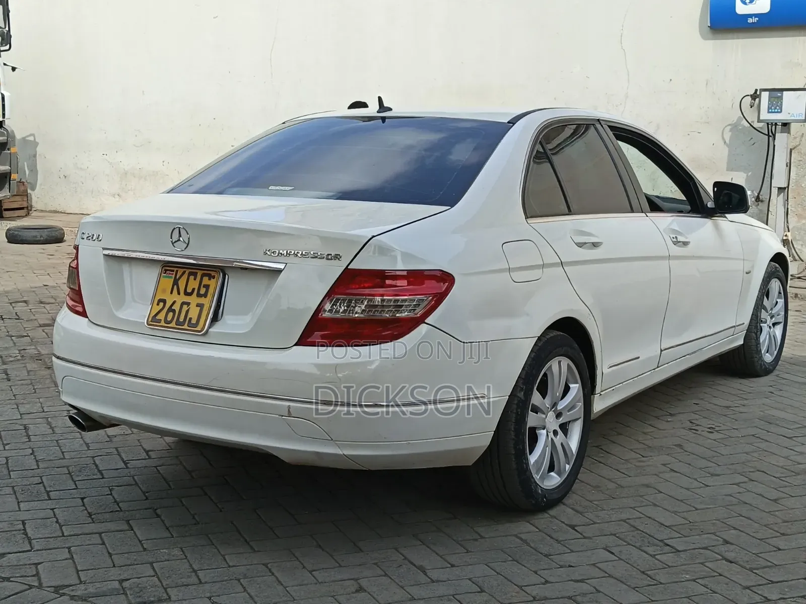 Mercedes-Benz C200 2010 White