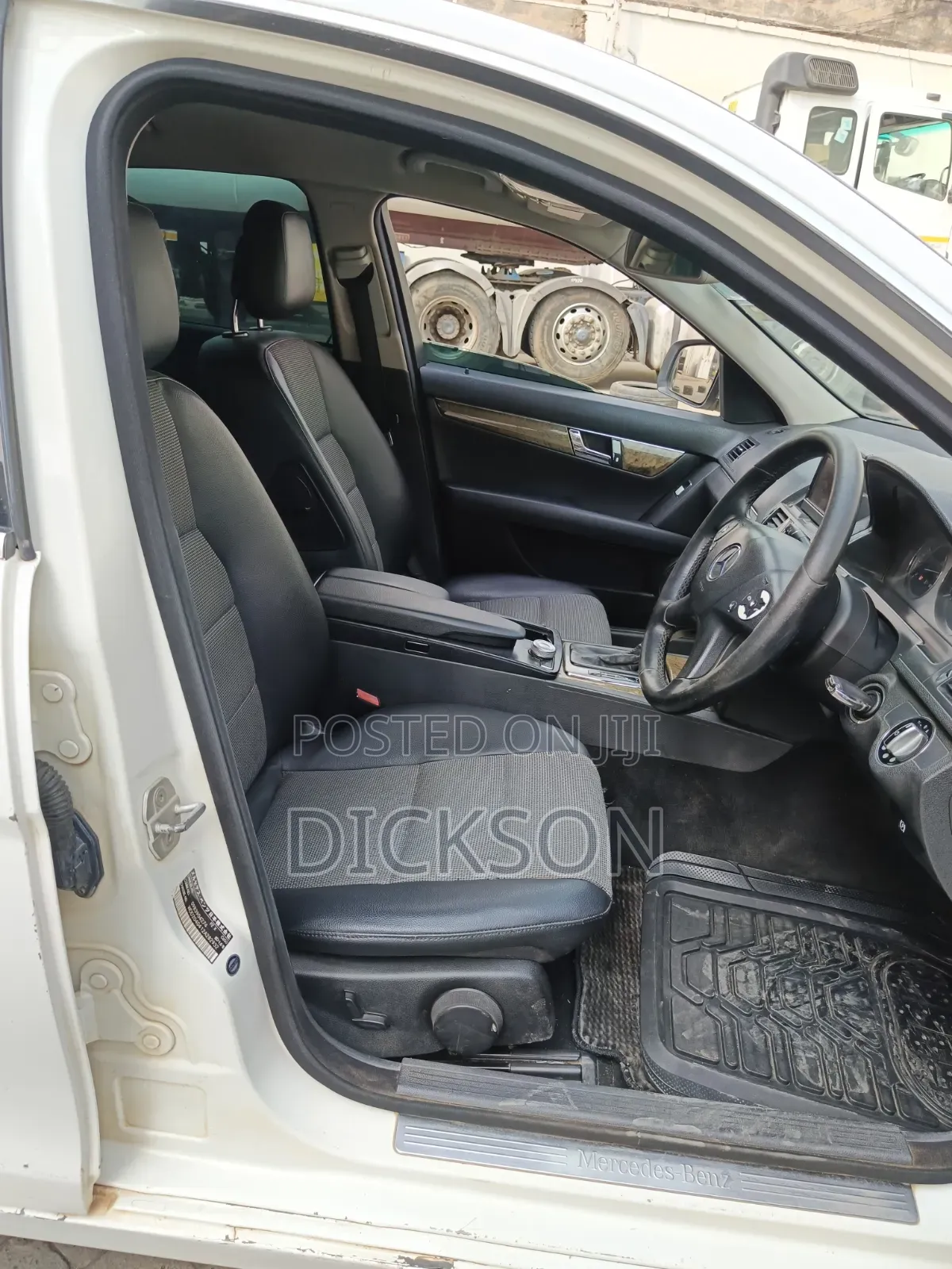 Mercedes-Benz C200 2010 White