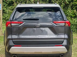 Toyota RAV4 2021 Gray