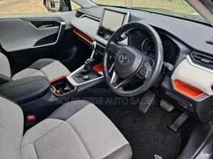 Toyota RAV4 2021 Gray