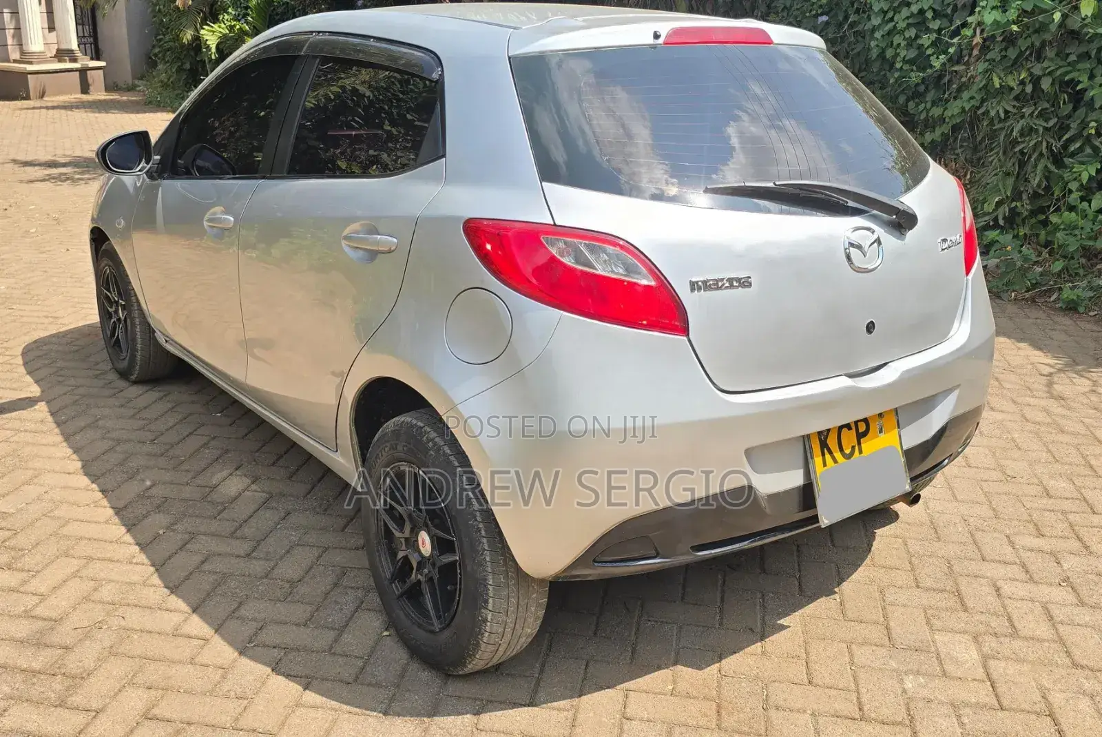 Mazda Demio 2010 Silver