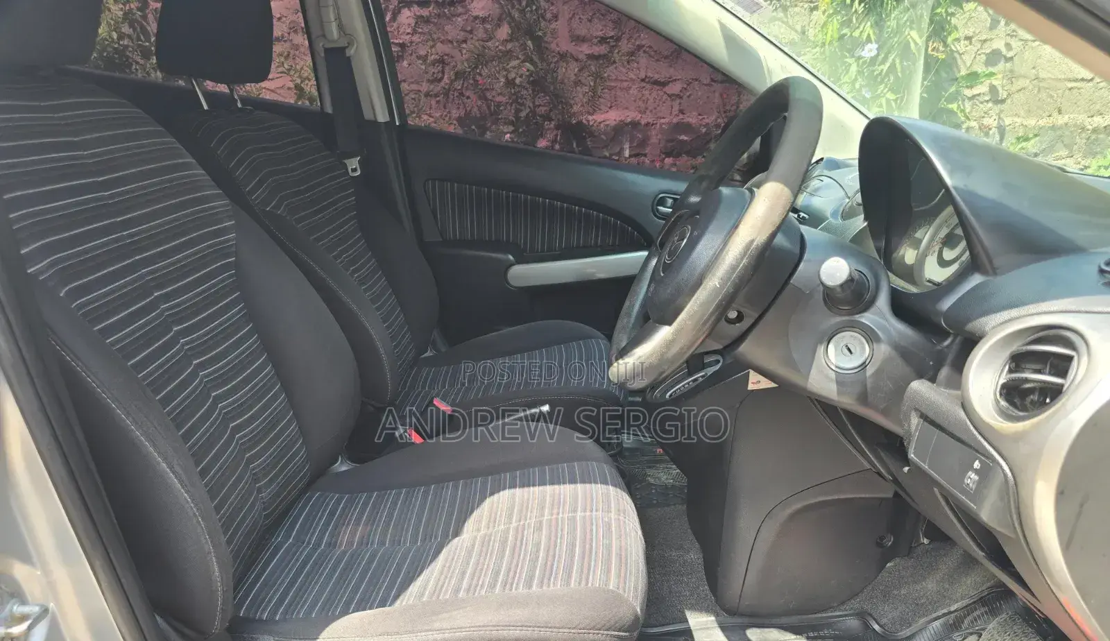 Mazda Demio 2010 Silver