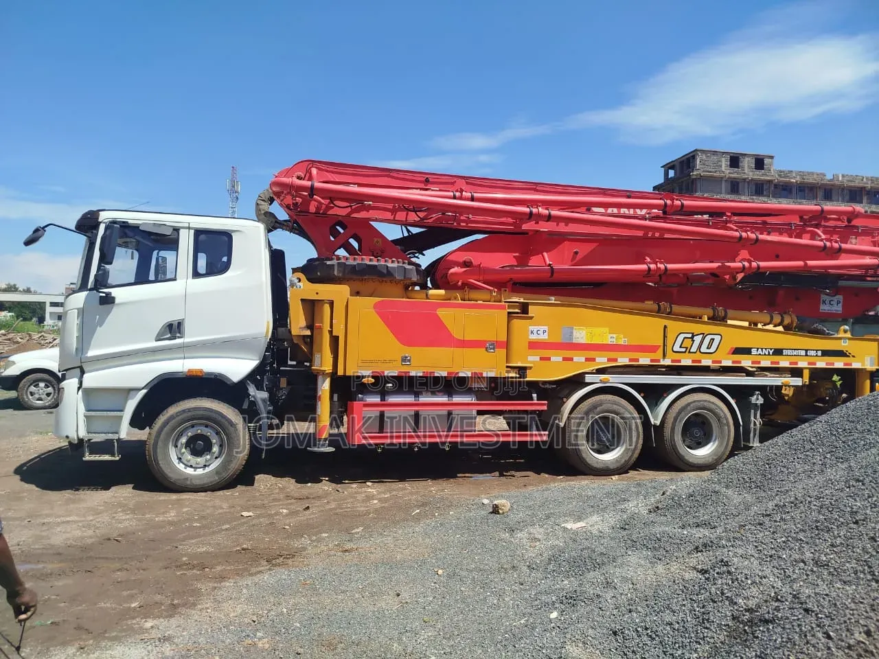 Concrete Pump and Carmix for Hire