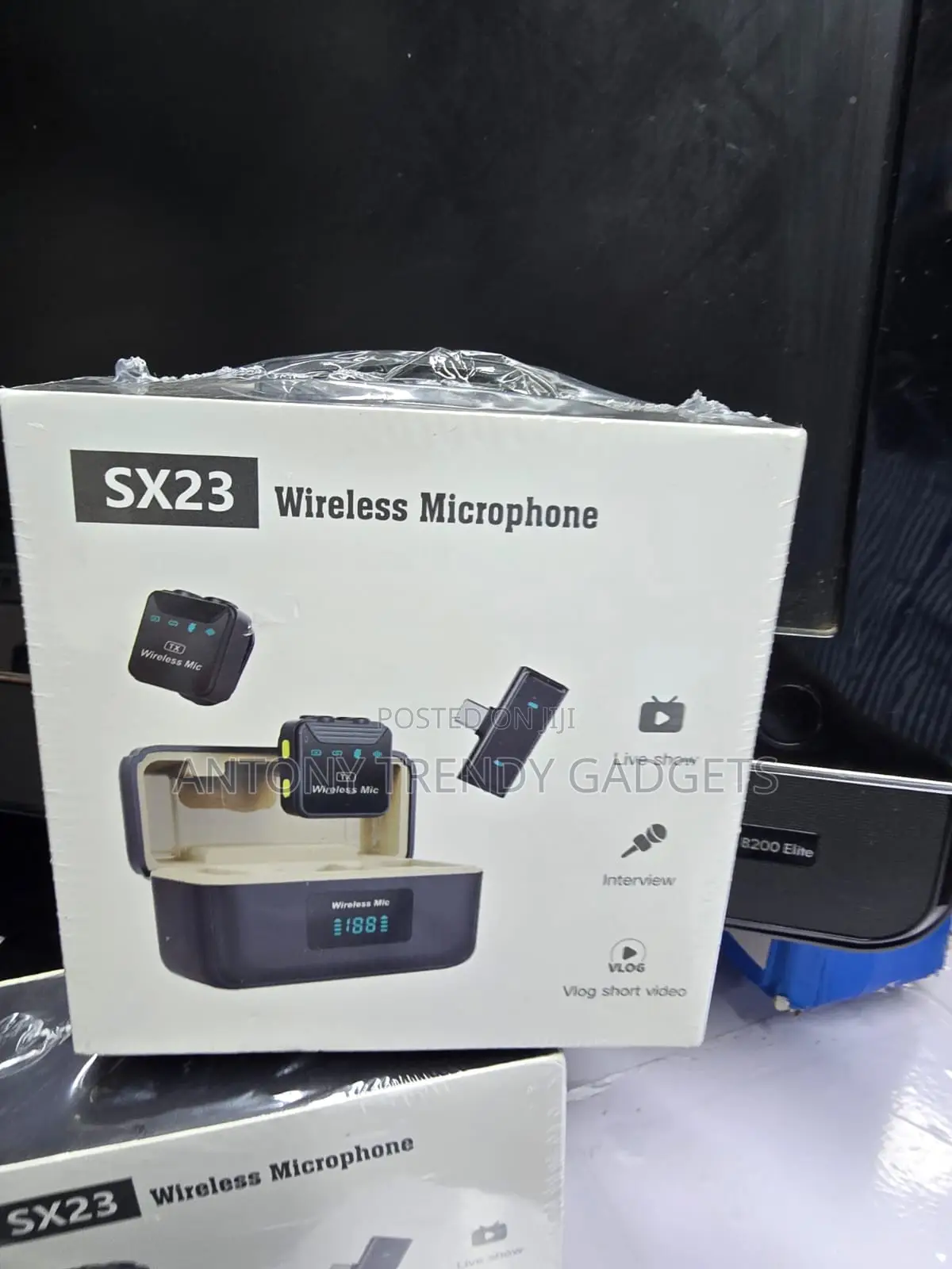 SX23 Clip-on Wireless Mic With Noise Reduction Technology