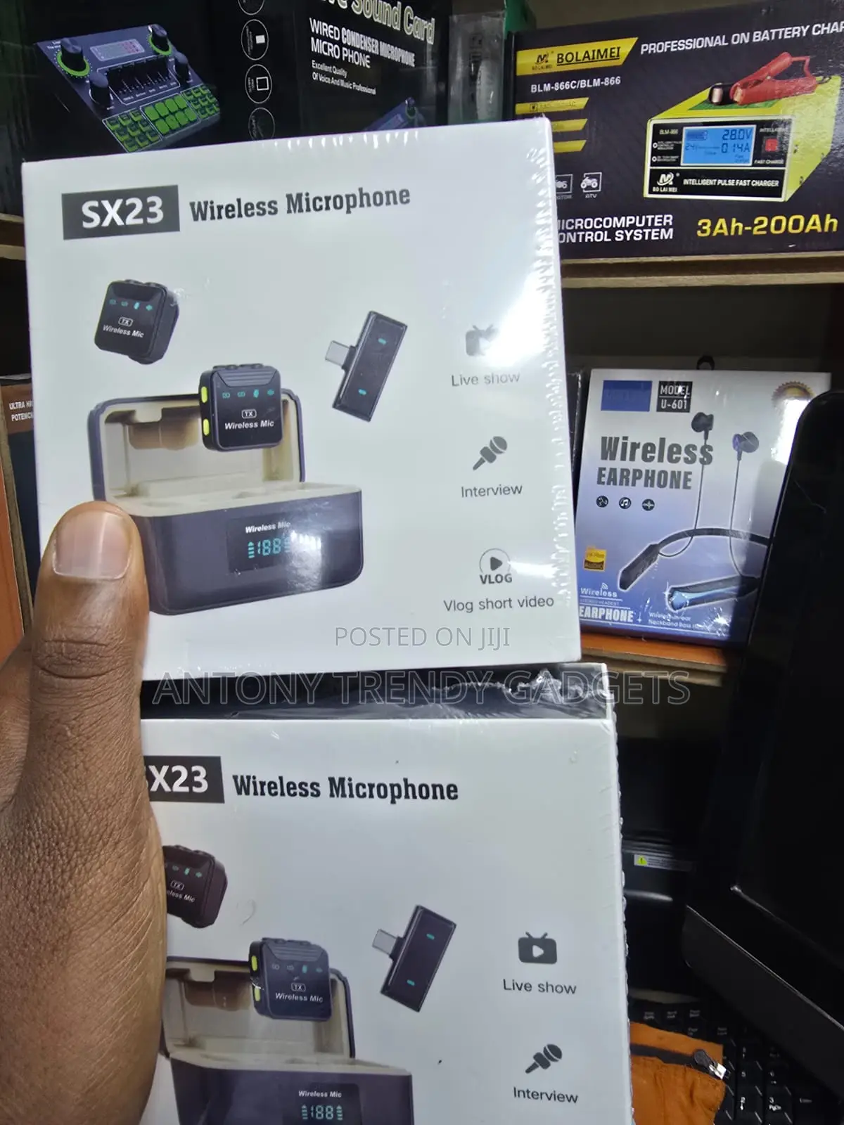 SX23 Clip-on Wireless Mic With Noise Reduction Technology