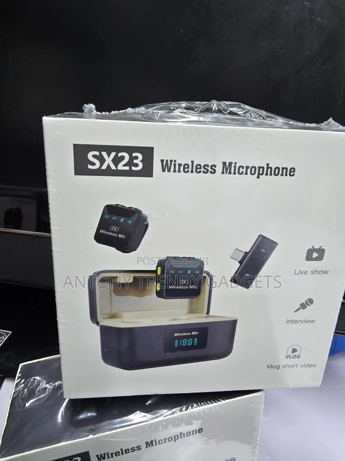 SX23 Dual Wireless Lavalier Mic With 3-in-1 Receiver
