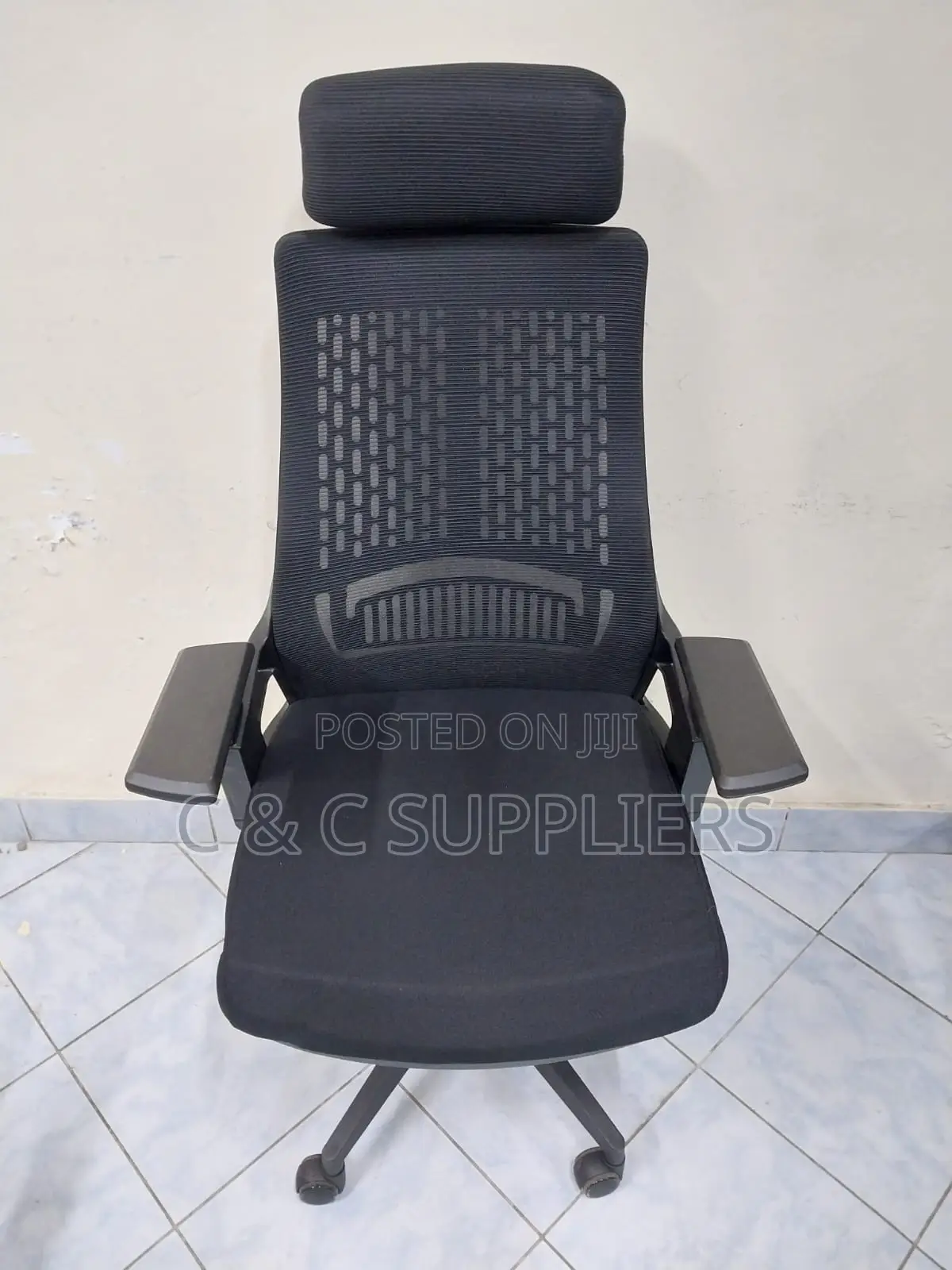Modern Lama Ergonomic Mesh Chair.