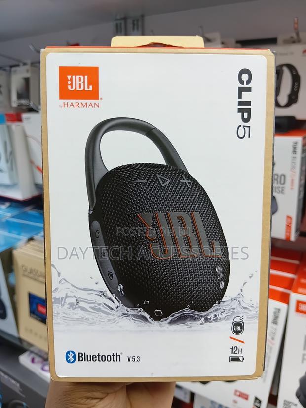 JBL CLIP 5 – 7 Watt Portable Waterproof Speaker – Black - thumbnail 4