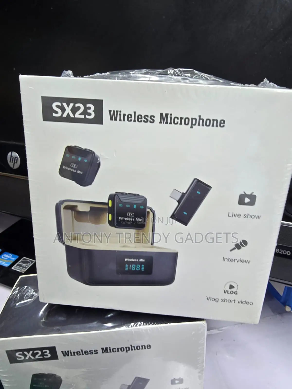 SX23 Wireless Clip-on Microphone for iPhone Android
