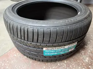 315 /35 R20 Bridgestone Tires (Runflat) Japan.