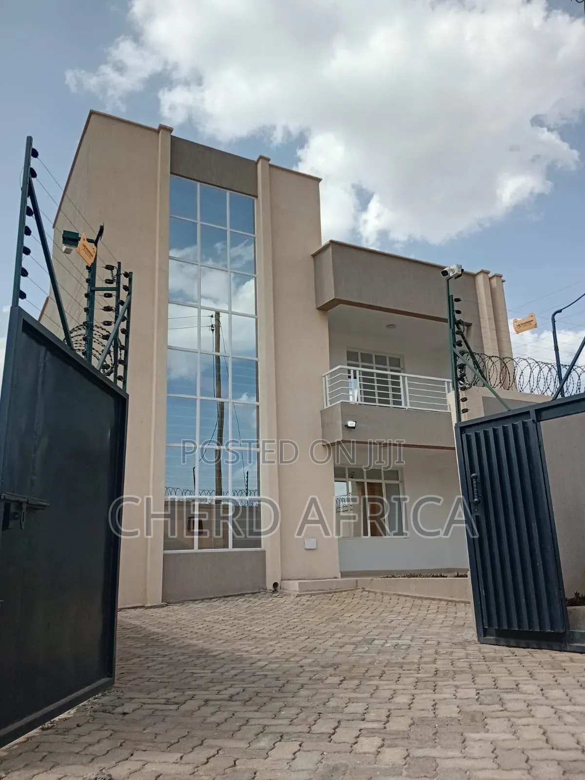 4bdrm Maisonette in Tola Executive, Witeithie for sale