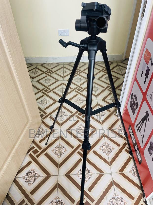 T-3520 Camera/Camcorder Tripod