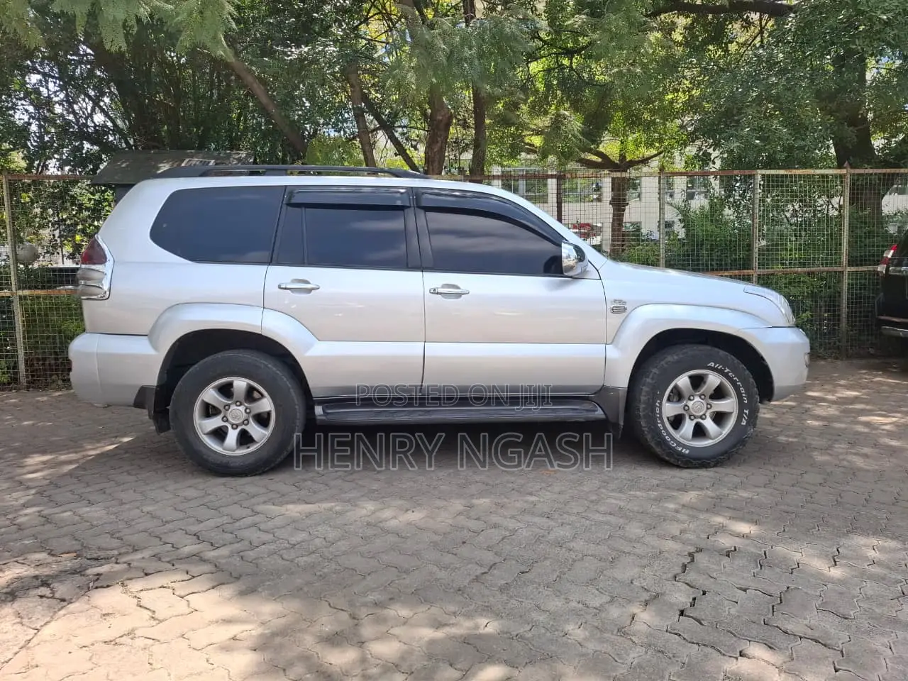 Toyota Land Cruiser Prado 2009 Silver