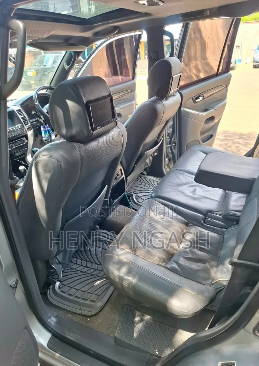 Toyota Land Cruiser Prado 2009 Silver