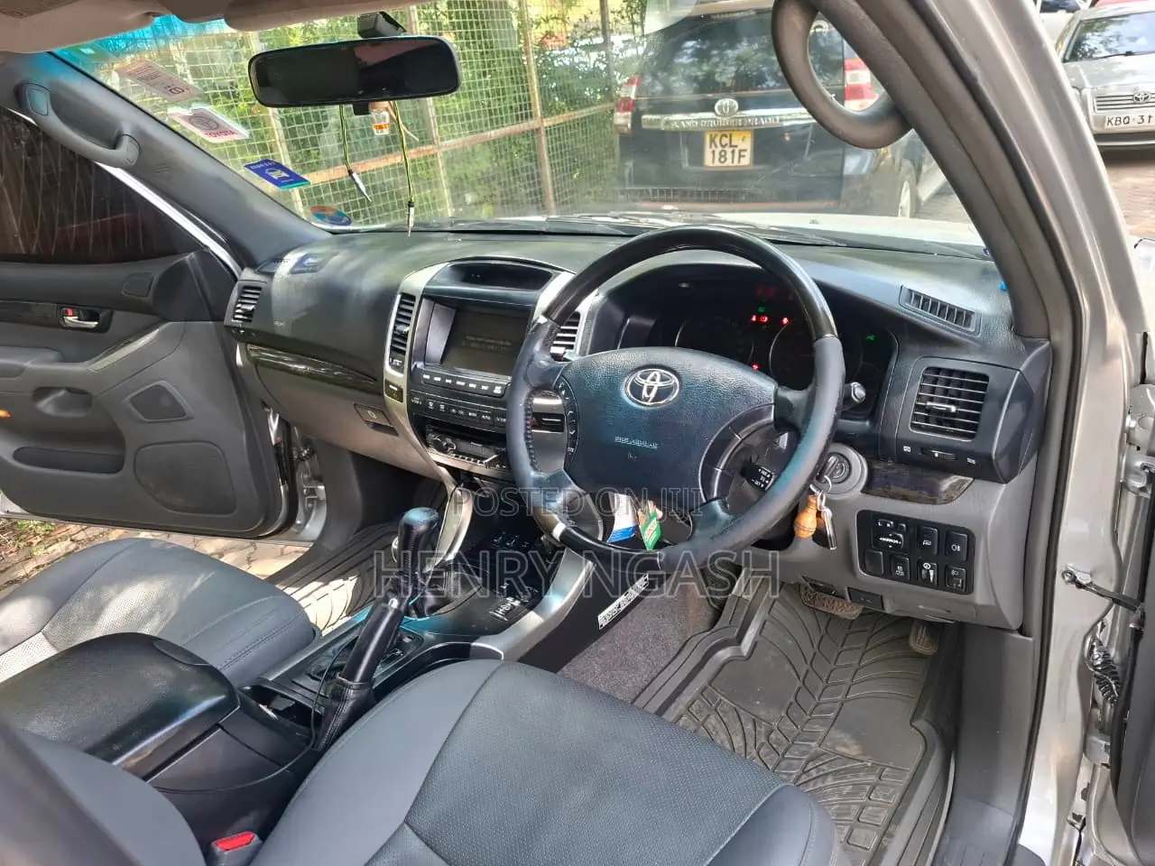 Toyota Land Cruiser Prado 2009 Silver