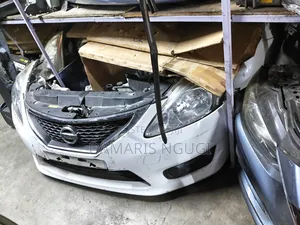 Nissan Latio 2018/2019 Nosecut
