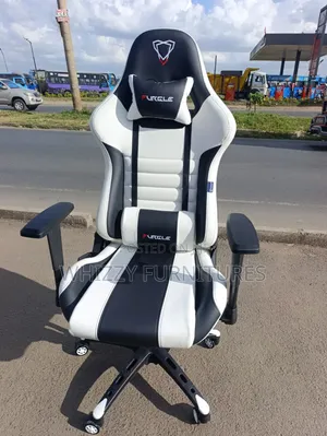 Racing Style Gaming Chair – Adjustable Comfortable