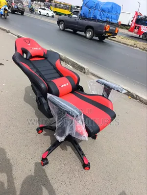 Racing Style Gaming Chair – Adjustable Comfortable