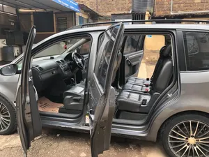 Volkswagen Touran 2014 Gray
