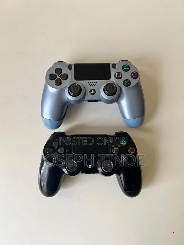 PlayStation 4 Pro With One Extra Controller - thumbnail 6