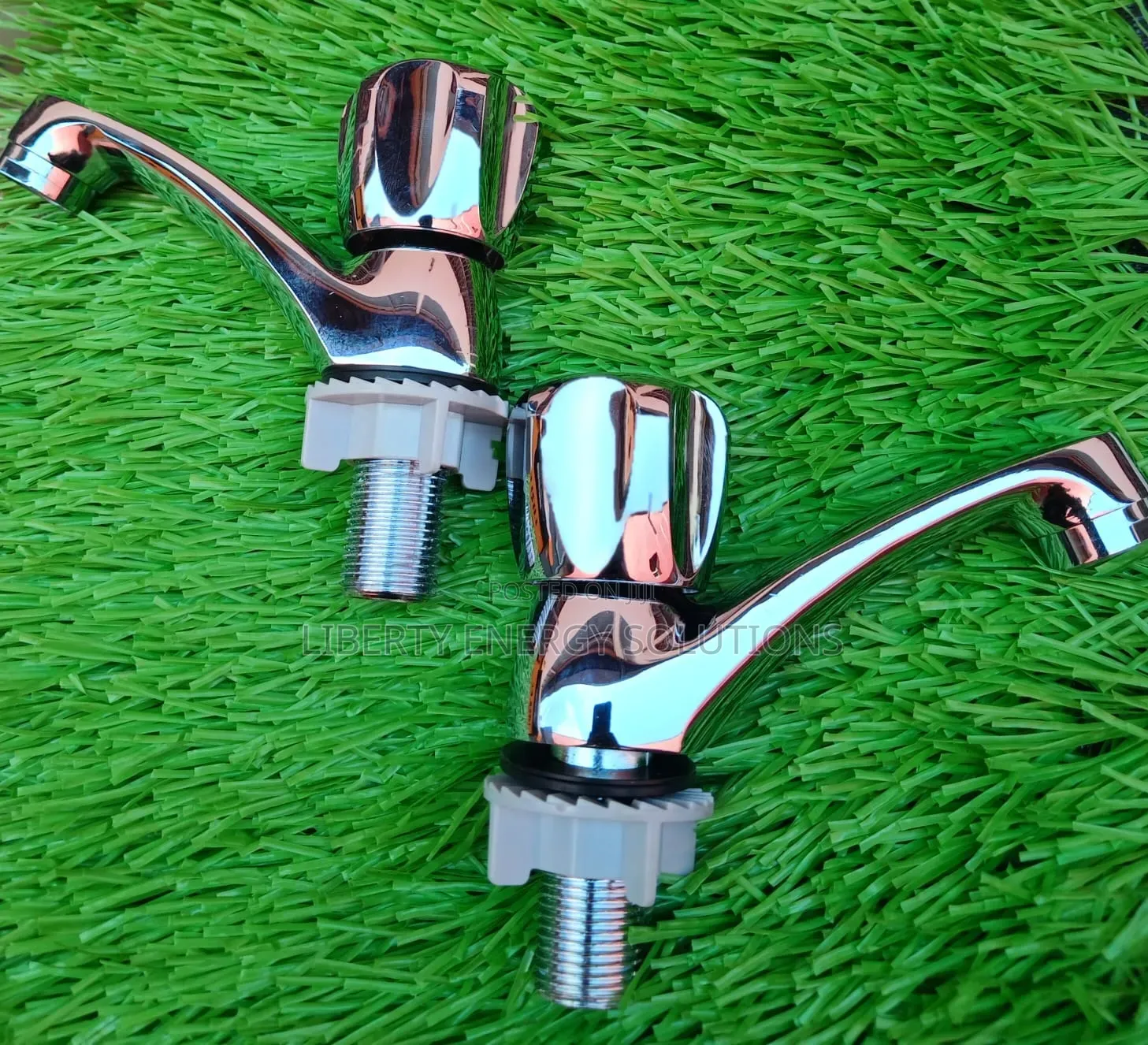Modern Lirlee Pillar Taps