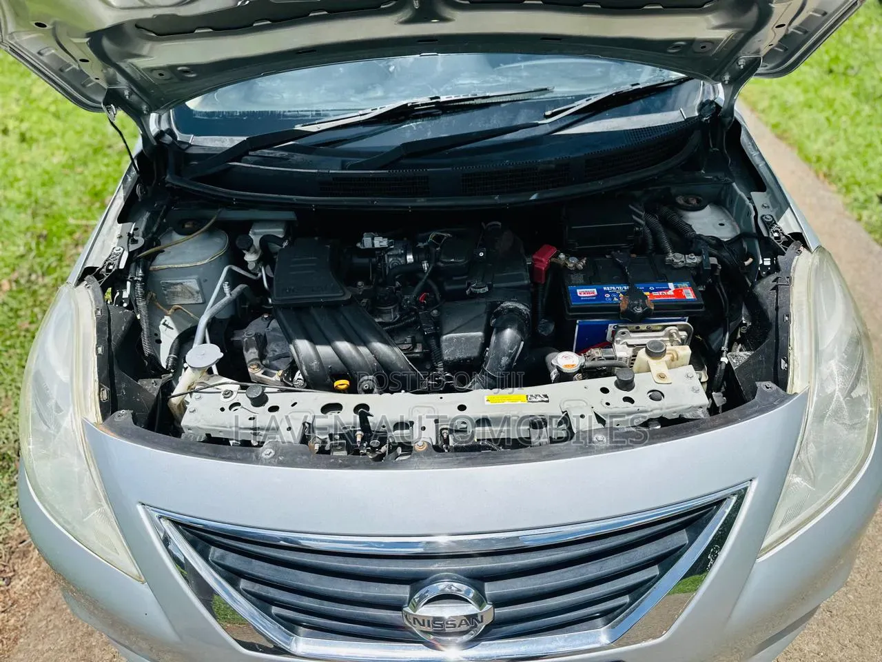 Nissan Tiida 2013 Silver