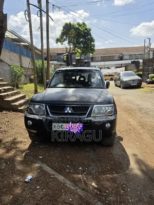 Mitsubishi Pajero Sport 2004 Black