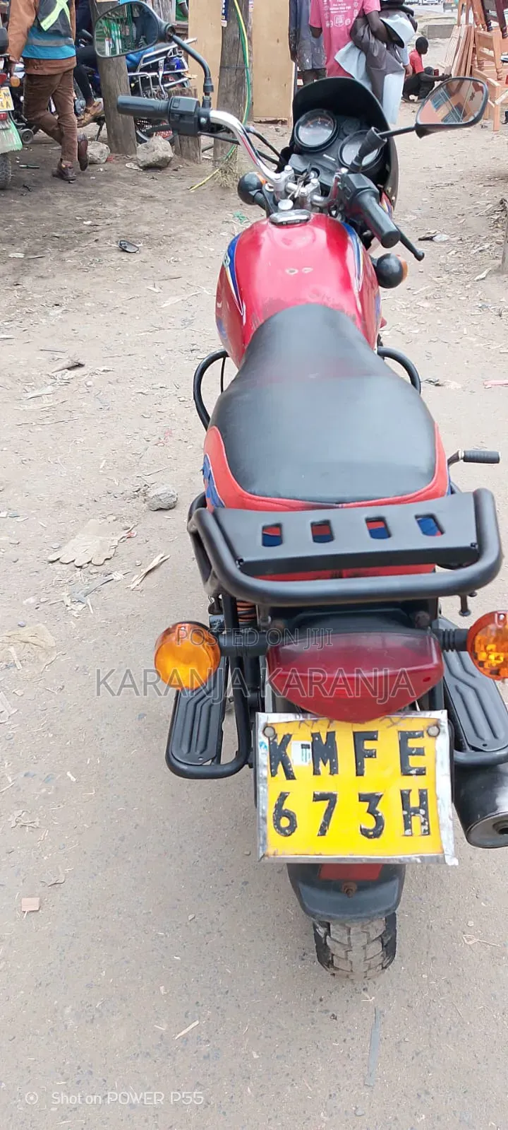 Bajaj Boxer 150 UG 2022 Red