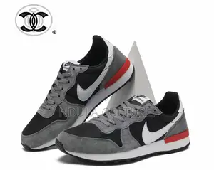 Men Sneakers Nike Internationalist