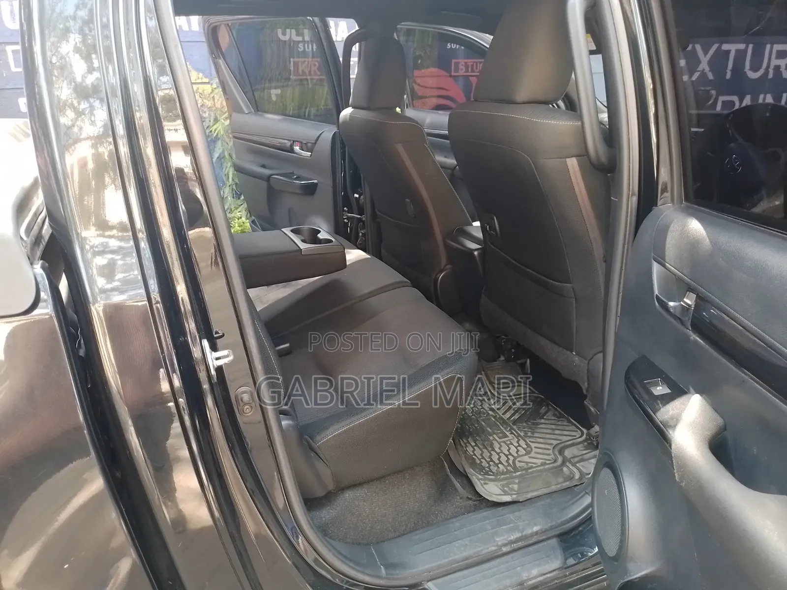Toyota Hilux 2019 Black