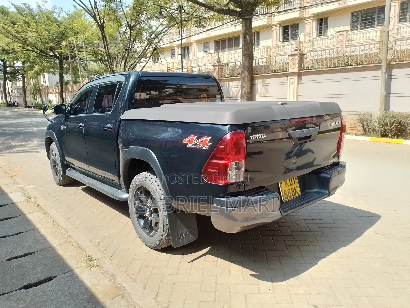 Toyota Hilux 2019 Black