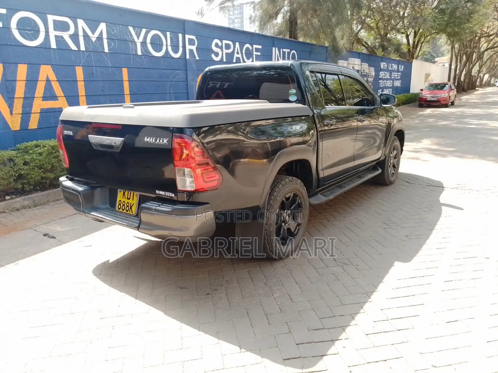 Toyota Hilux 2019 Black