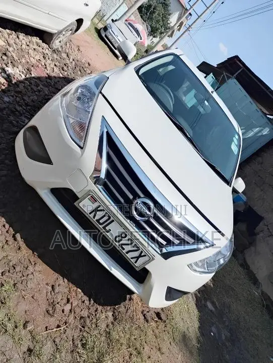 Nissan Latio 1.2 2015 White