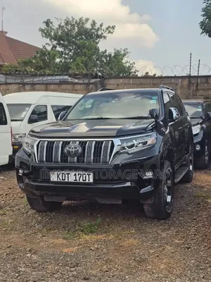 Toyota Land Cruiser Prado 2017 Black