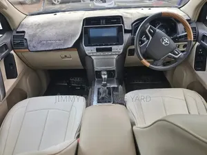 Toyota Land Cruiser Prado 2017 Black