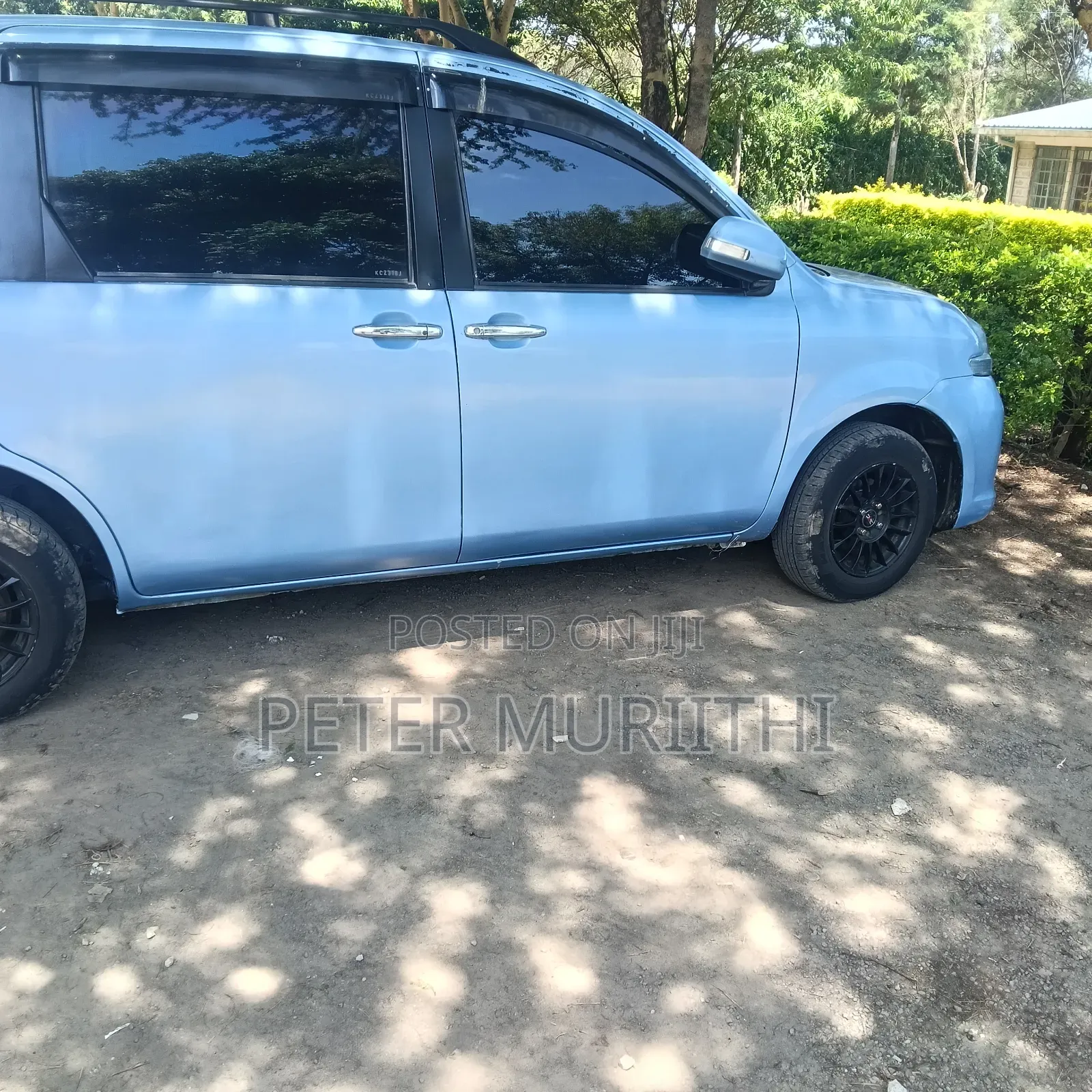Toyota Sienta 1.5 AWD 2013 Blue