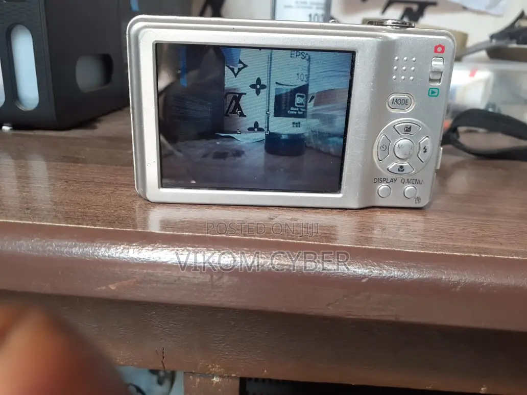 Panasonic DMC-F3 Lumix Digital Camera