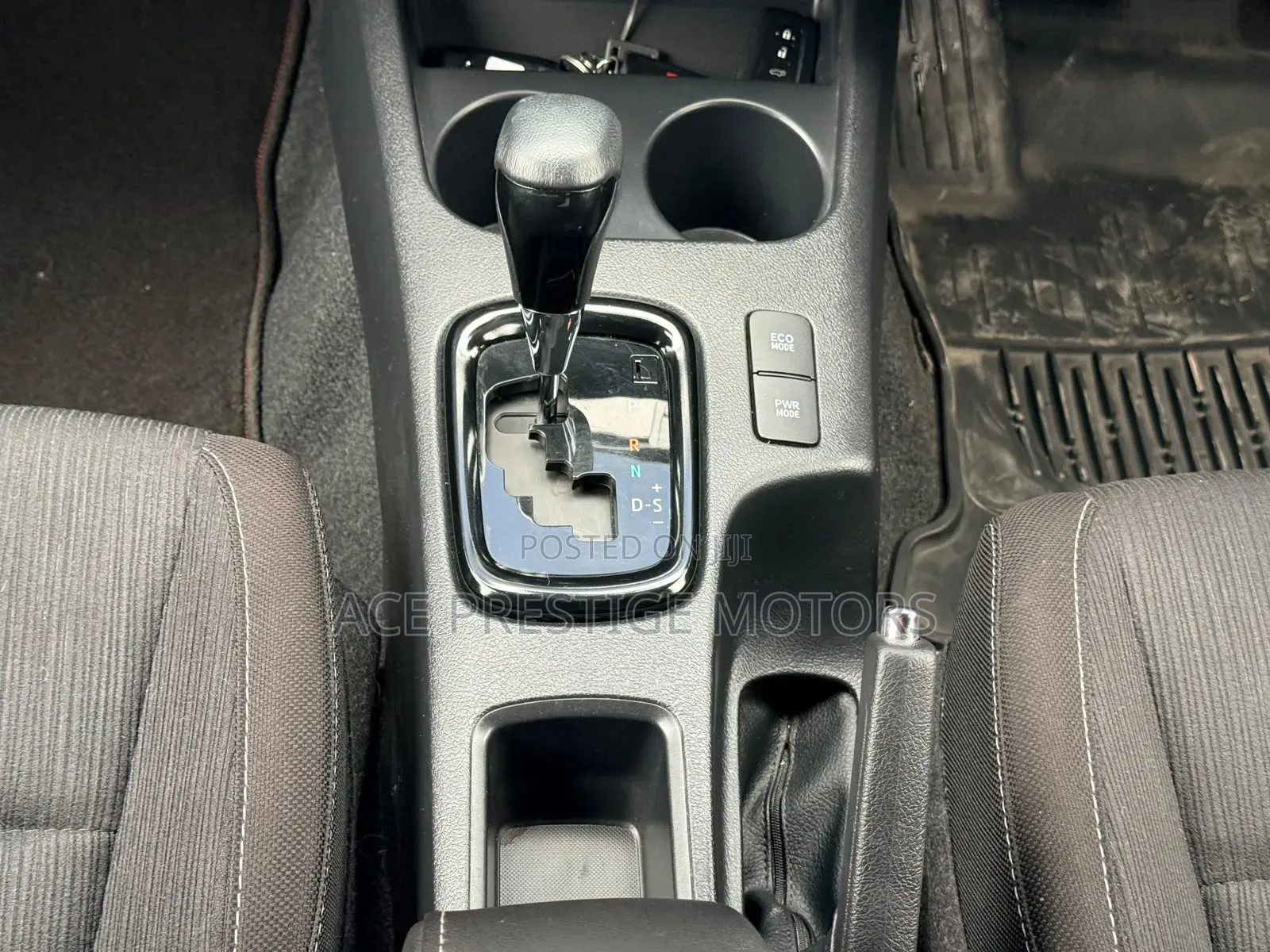 Toyota Hilux 2.4 Diesel 2020 Silver