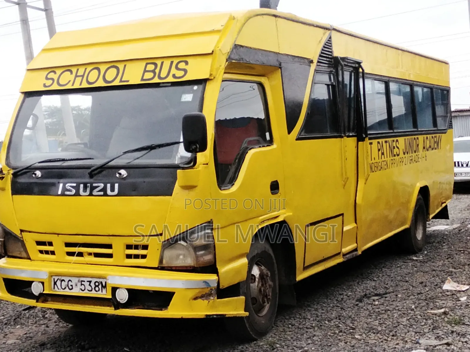 Isuzu NQR 2014 Yellow