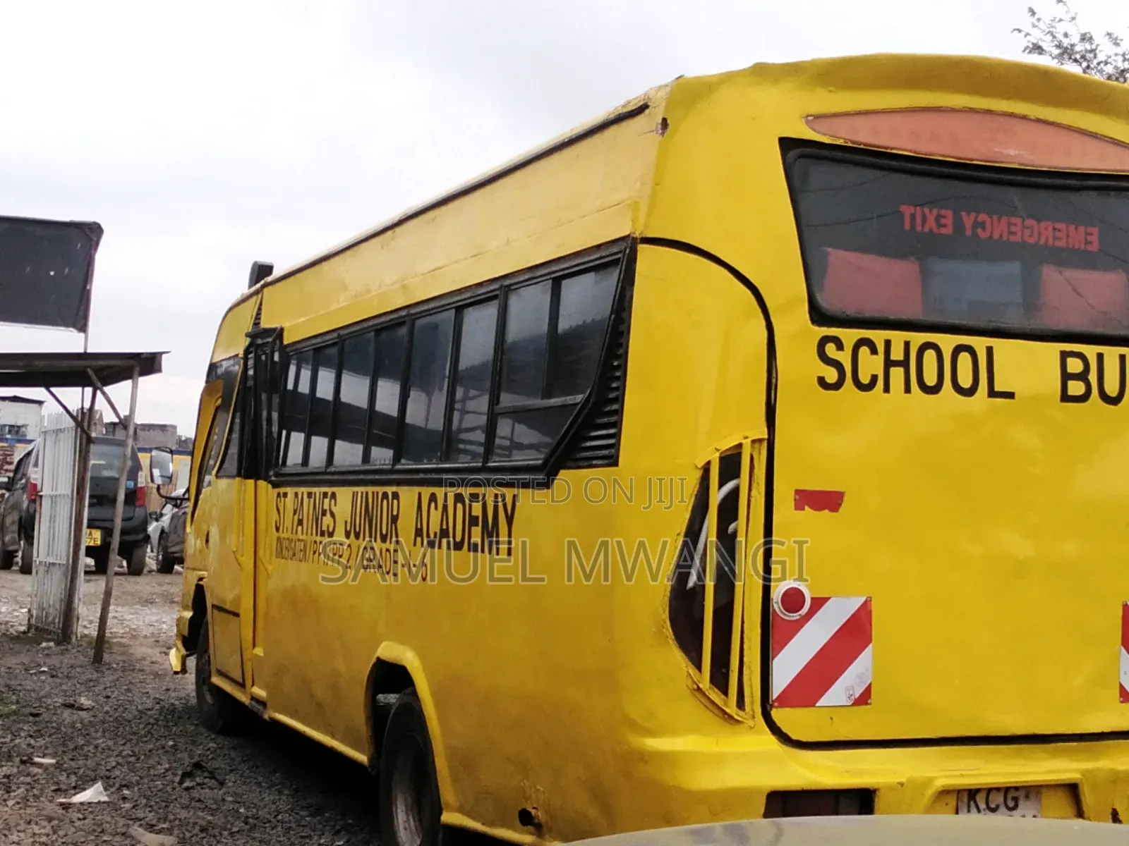 Isuzu NQR 2014 Yellow