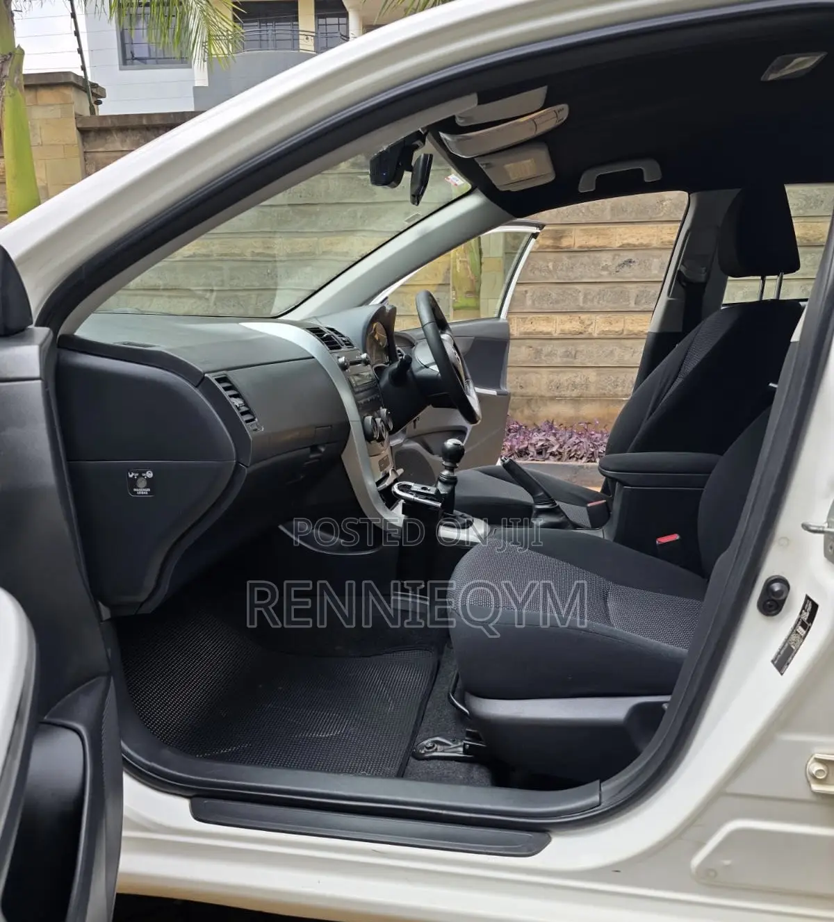 Toyota Corolla 2012 White