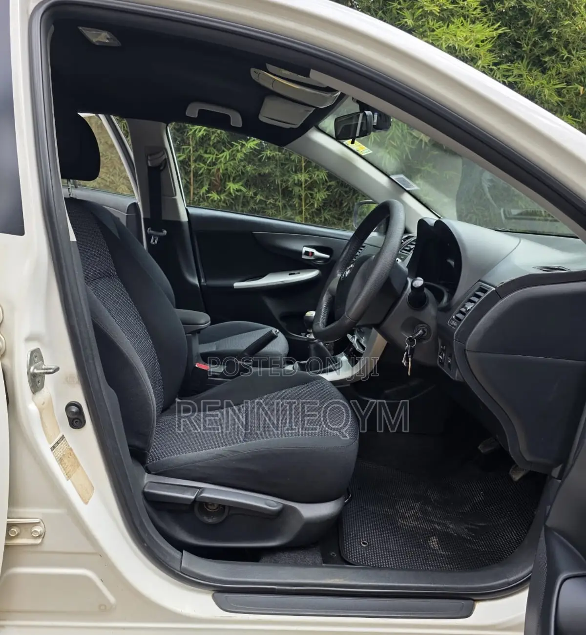 Toyota Corolla 2012 White