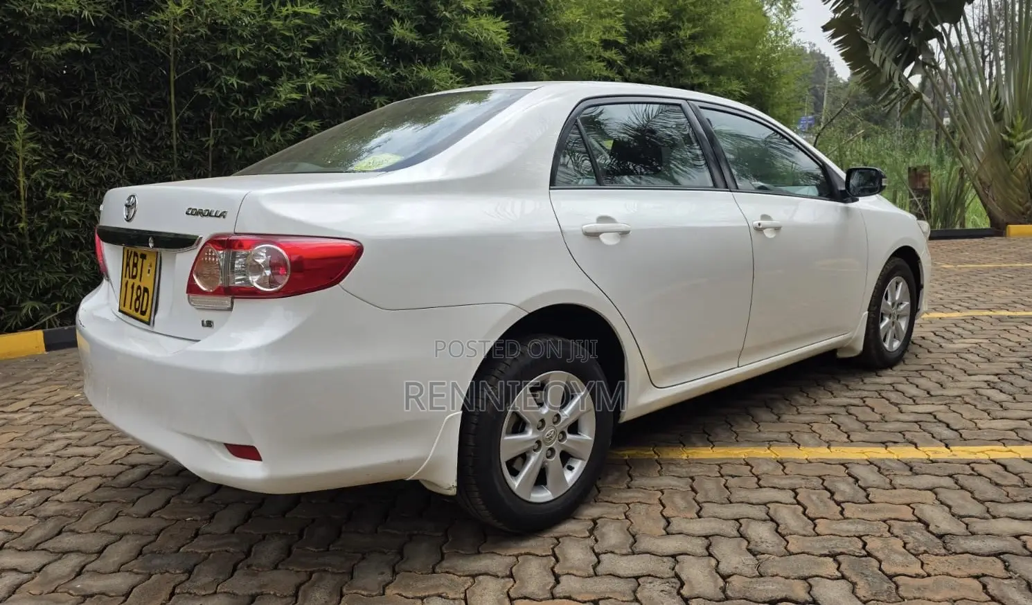 Toyota Corolla 2012 White