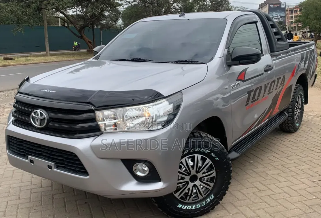 Toyota Hilux 2019 Gray