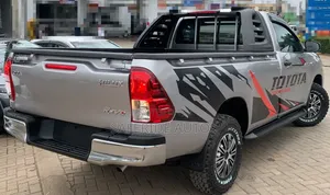 Toyota Hilux 2019 Gray