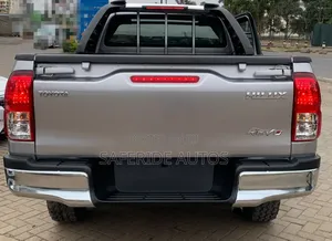 Toyota Hilux 2019 Gray